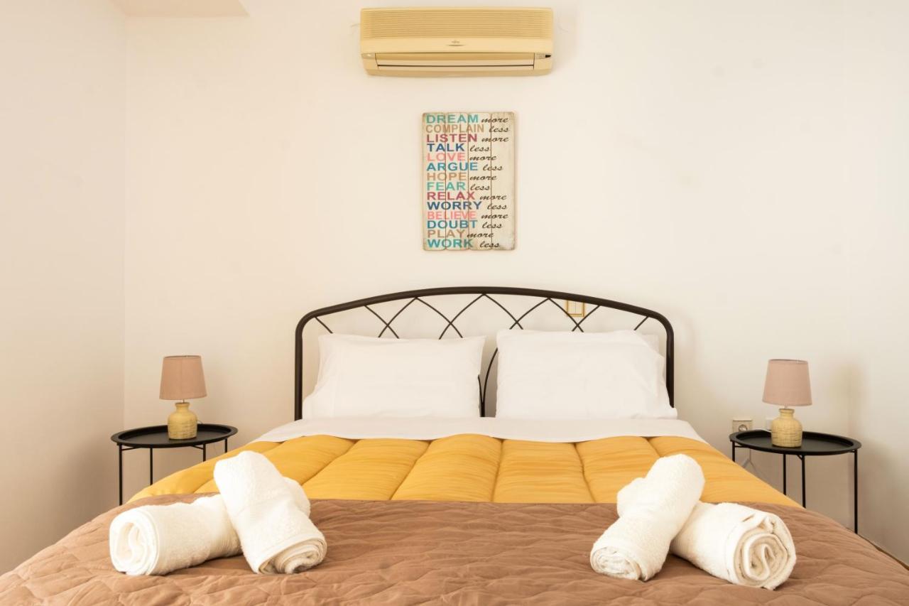 The Home Sweet Home - Family Friendly 2 Floor Apartment カラマタ エクステリア 写真