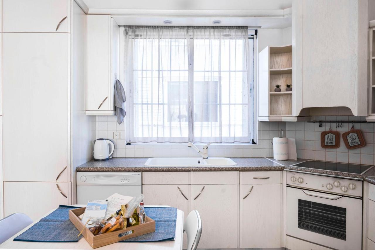 The Home Sweet Home - Family Friendly 2 Floor Apartment カラマタ エクステリア 写真