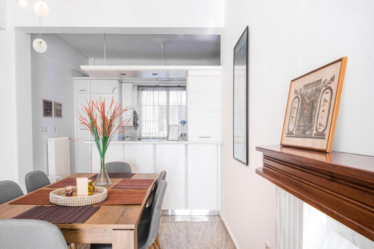 The Home Sweet Home - Family Friendly 2 Floor Apartment カラマタ エクステリア 写真