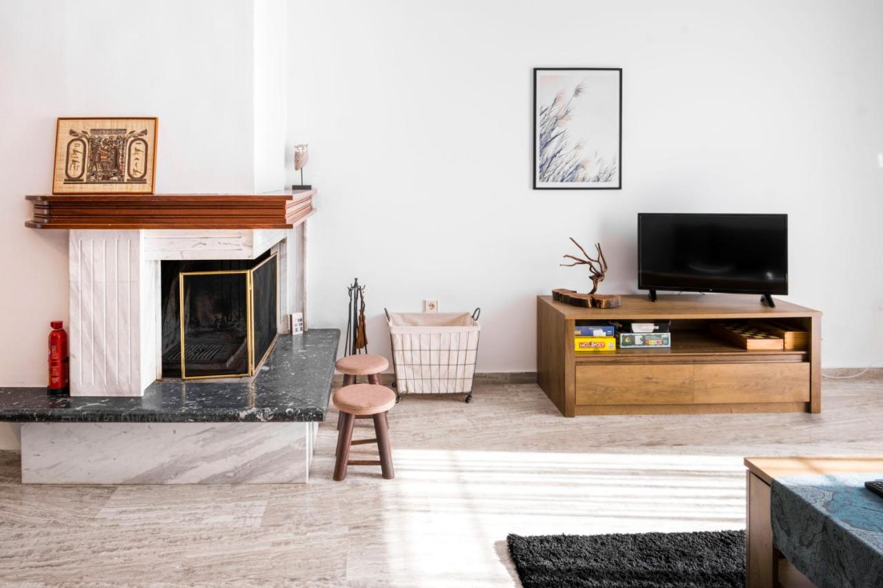 The Home Sweet Home - Family Friendly 2 Floor Apartment カラマタ エクステリア 写真