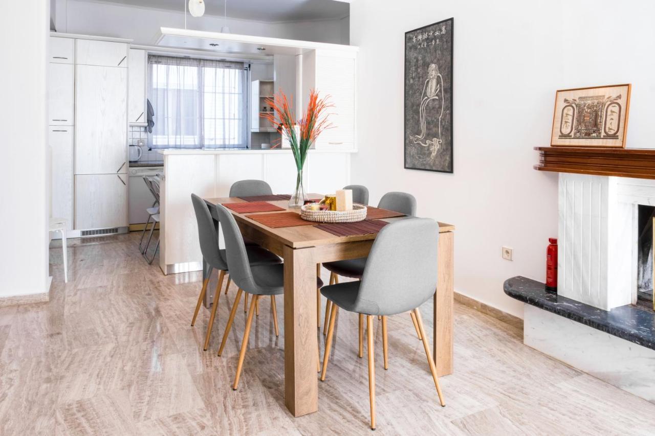 The Home Sweet Home - Family Friendly 2 Floor Apartment カラマタ エクステリア 写真