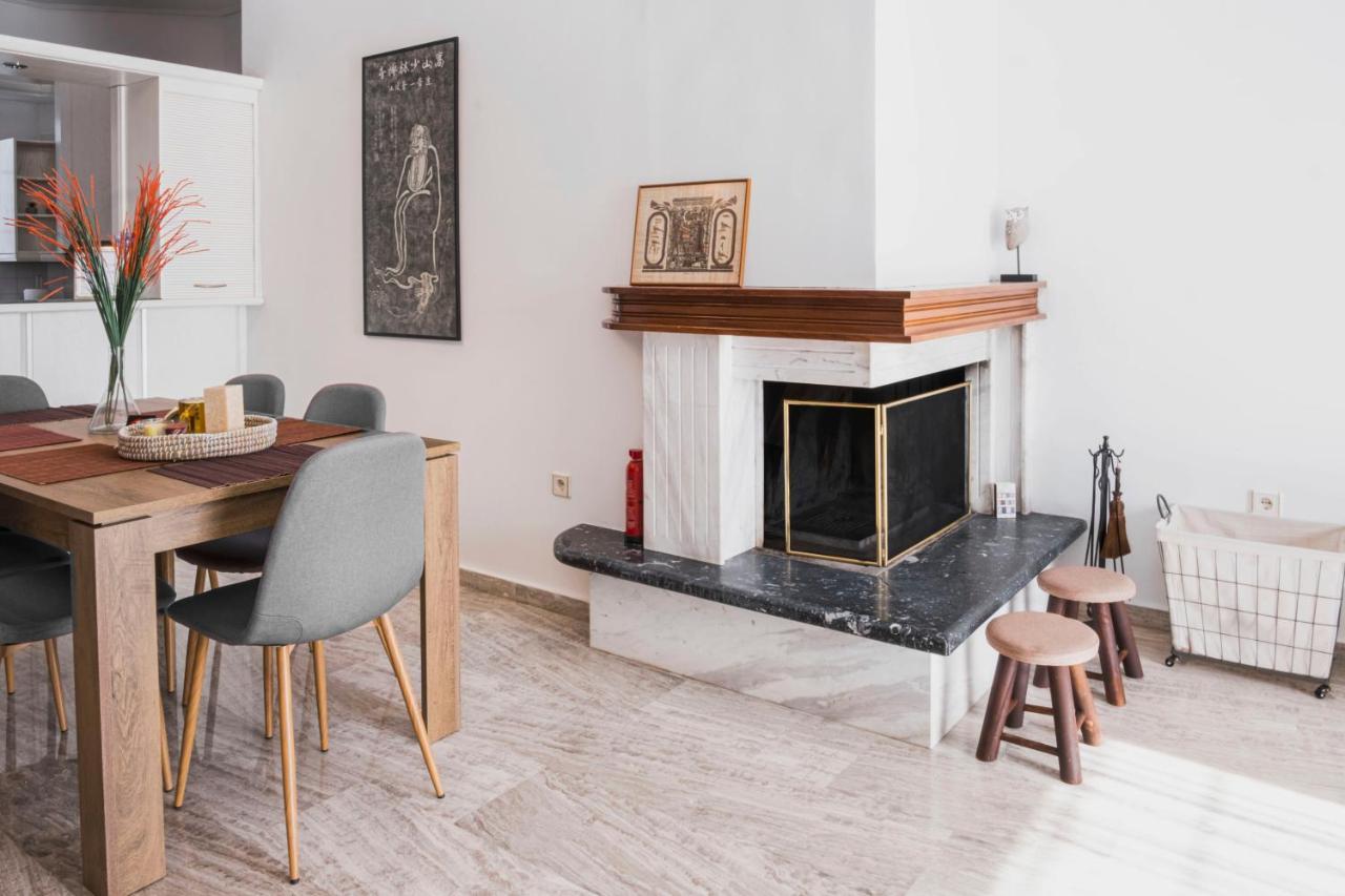 The Home Sweet Home - Family Friendly 2 Floor Apartment カラマタ エクステリア 写真